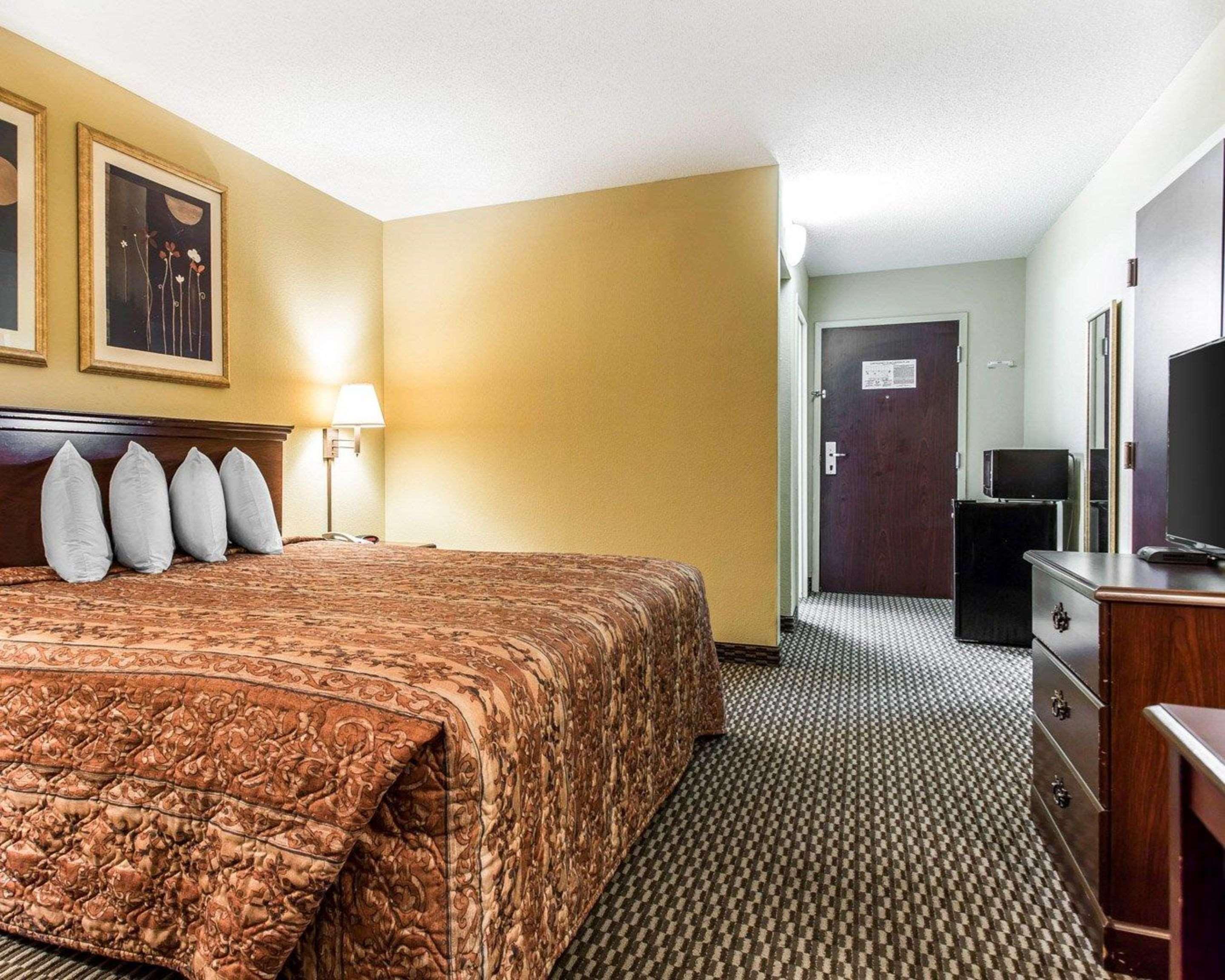 Rodeway Inn Forest Park Exterior foto