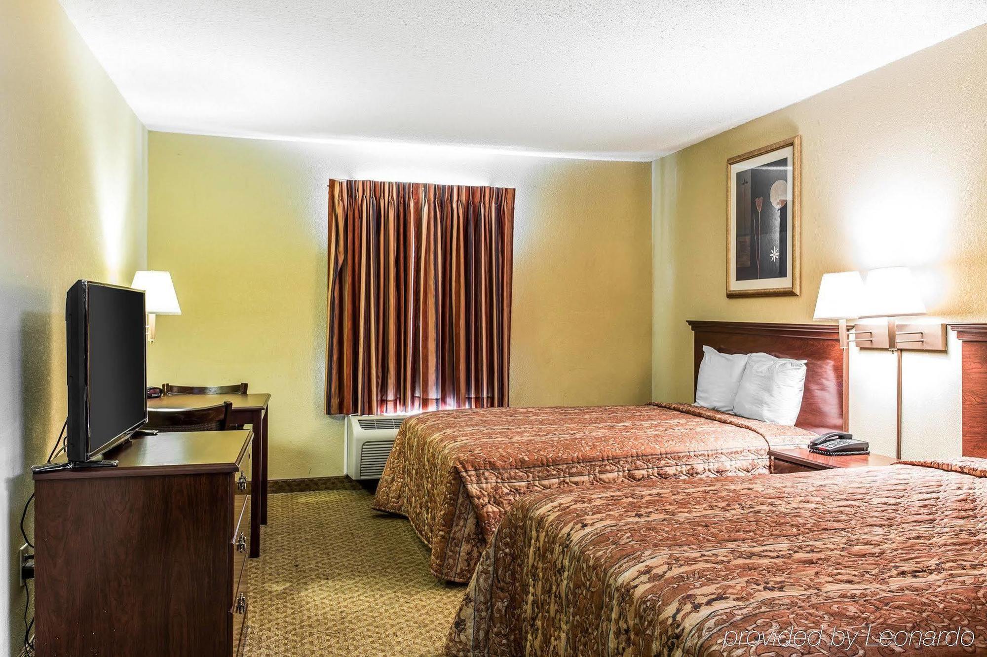 Rodeway Inn Forest Park Exterior foto